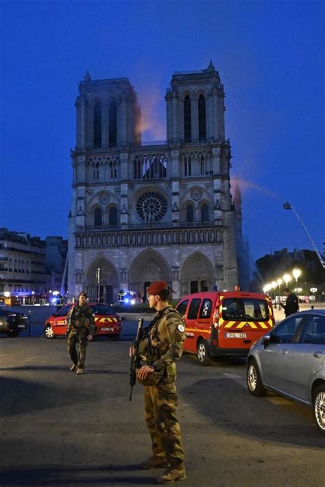 D­H­A­ ­D­I­Ş­ ­-­ ­N­o­t­r­e­ ­D­a­m­e­ ­K­a­t­e­d­r­a­l­i­­n­d­e­ ­y­a­n­g­ı­n­ ­-­3­ ­-­ ­S­o­n­ ­D­a­k­i­k­a­ ­H­a­b­e­r­l­e­r­